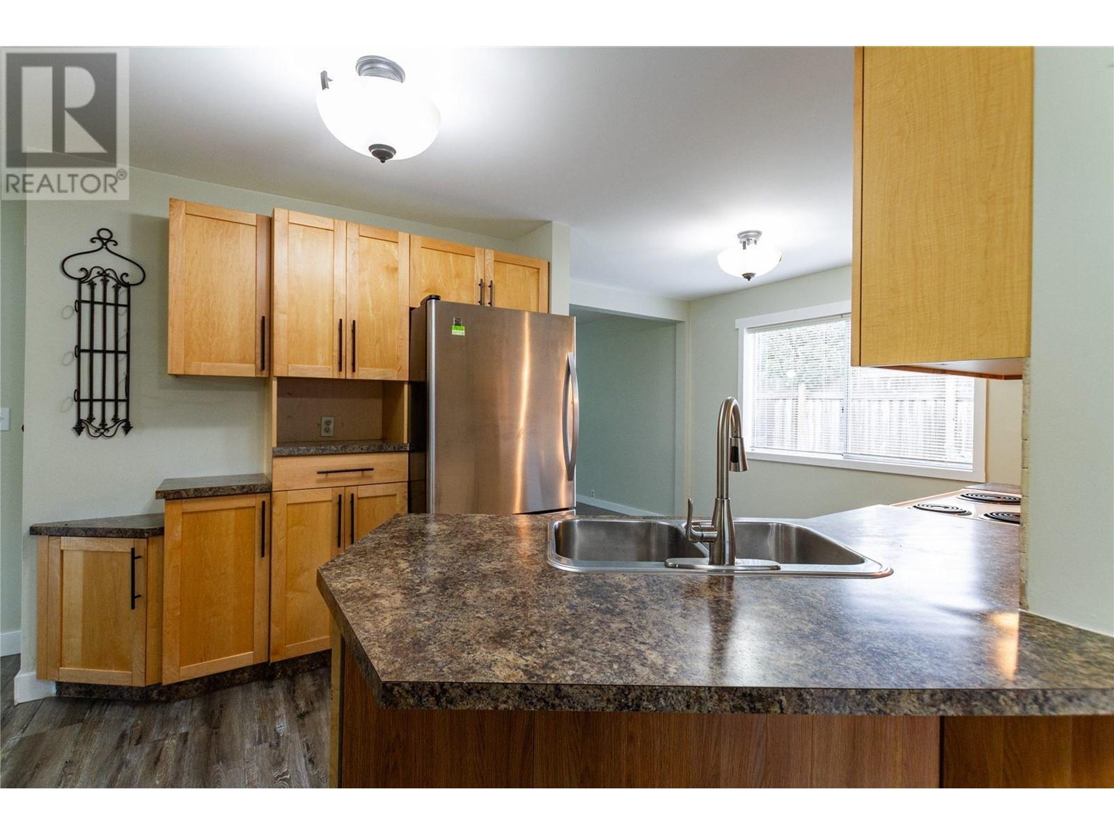 3696 Cedar Drive, Port Coquitlam, British Columbia  V3B 3C9 - Photo 2 - R2921747