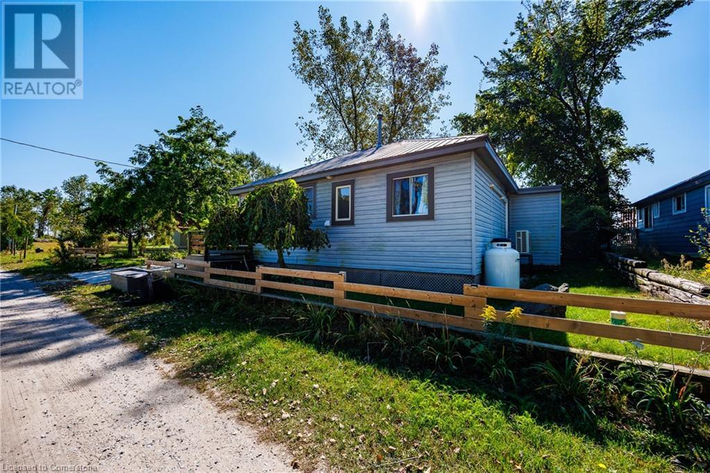 Property at 205 - 203 HASTINGS Drive image 4