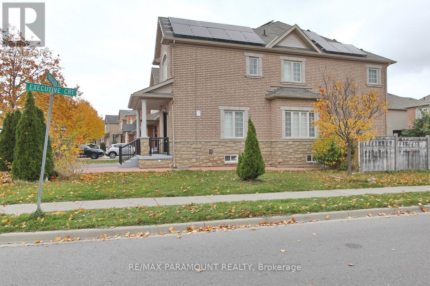 21 Frobischer Drive, Brampton (Sandringham-Wellington), Ontario  L6R 0L4 - Photo 2 - W9512693