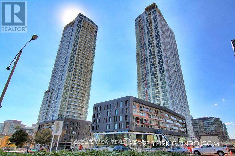 712 - 75 Queens Wharf Road, Toronto, Ontario  M5V 0J8 - Photo 1 - C9513039