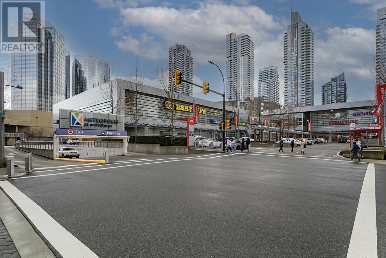 Listing Picture 24 of 27 : 3907 6000 MCKAY AVENUE, Burnaby / 本拿比 - 魯藝地產 Yvonne Lu Group - MLS Medallion Club Member