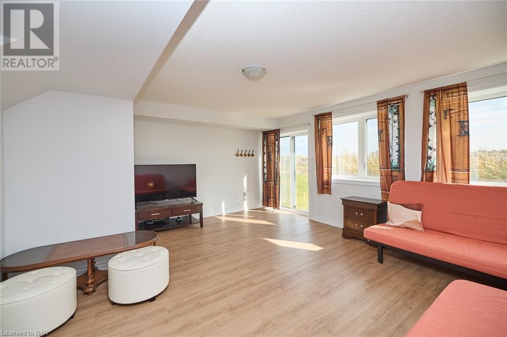 42 Shoreview Drive Drive, Welland, Ontario  L3B 0H2 - Photo 10 - 40667744