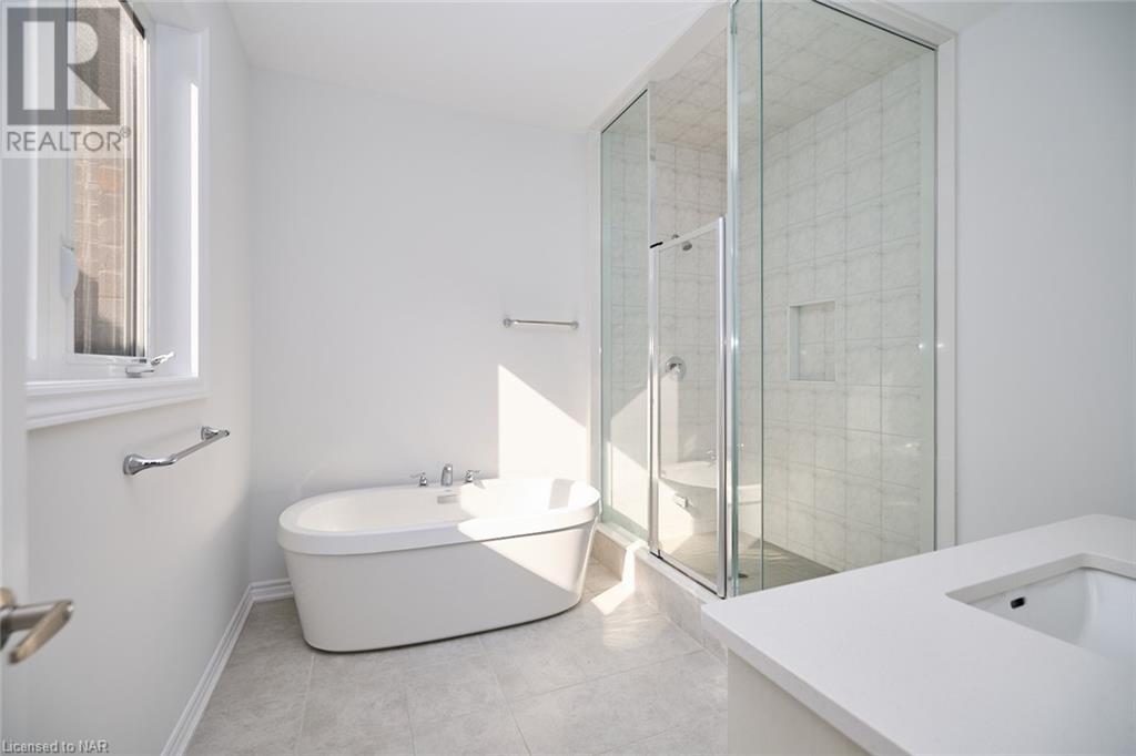 42 Shoreview Drive Drive, Welland, Ontario  L3B 0H2 - Photo 18 - 40667744