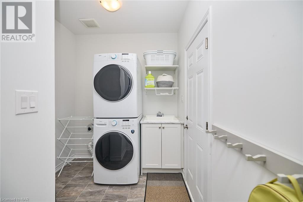 42 Shoreview Drive Drive, Welland, Ontario  L3B 0H2 - Photo 24 - 40667744