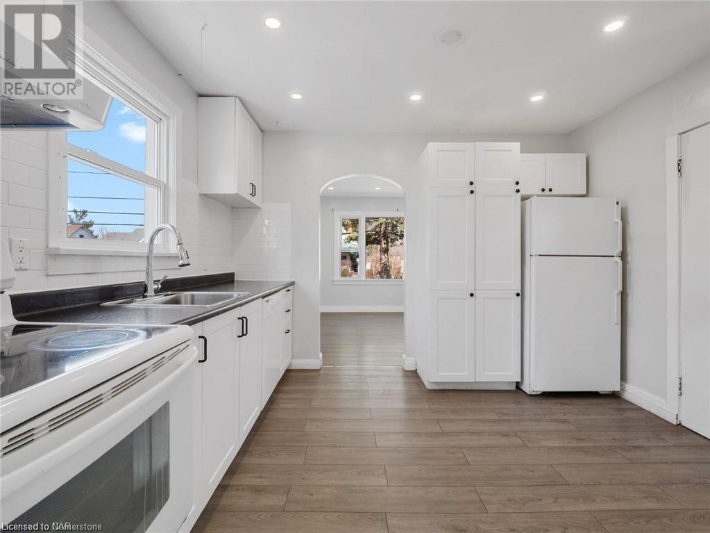 37 Catherine Street, Fort Erie, Ontario  L2A 2G8 - Photo 15 - 40665335