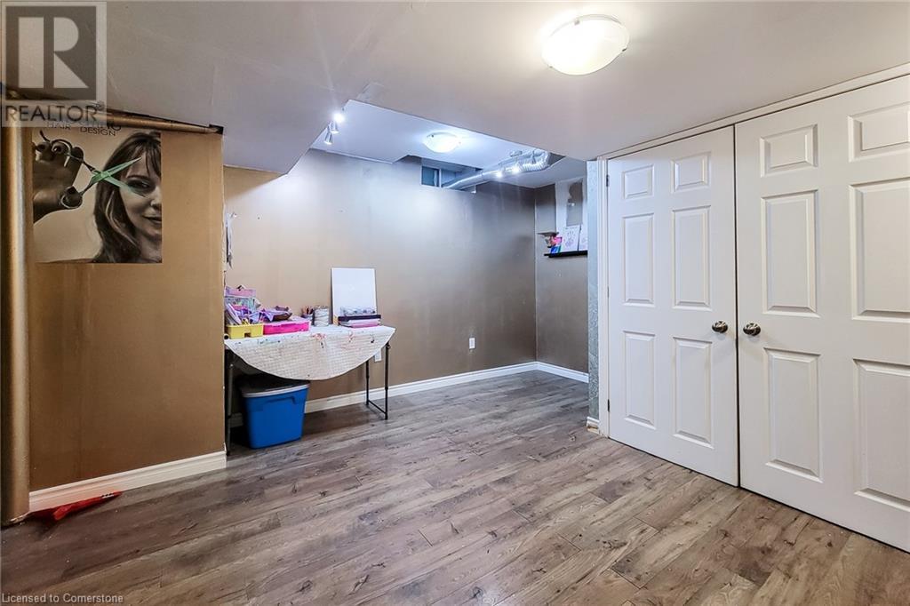 20 Pentland Road, Waterdown, Ontario  L0R 2H5 - Photo 40 - 40669737