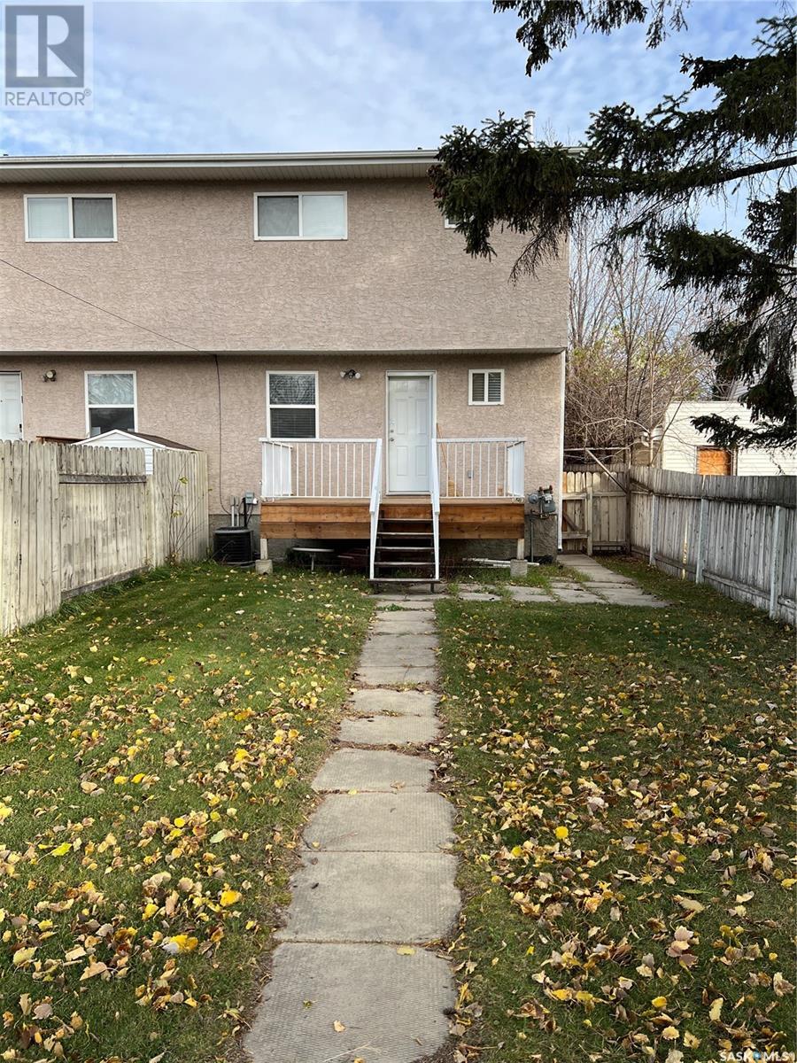 1139 M Avenue S, Saskatoon, Saskatchewan  S7M 2M1 - Photo 28 - SK982077