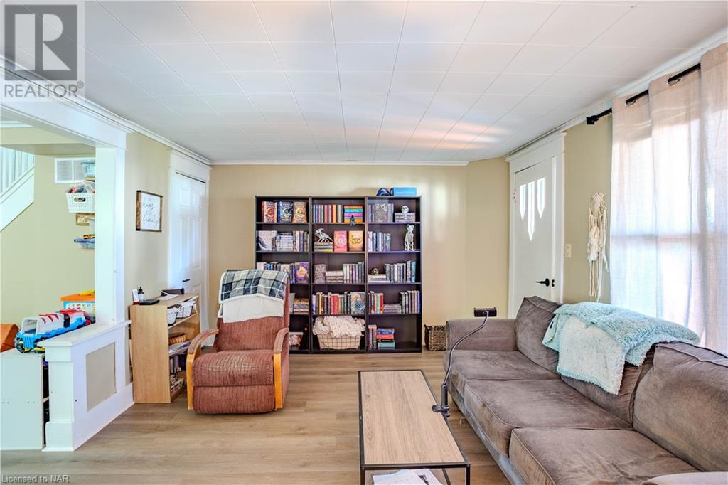 246 Henrietta Street N, Fort Erie, Ontario  L2A 2K7 - Photo 5 - 40641712