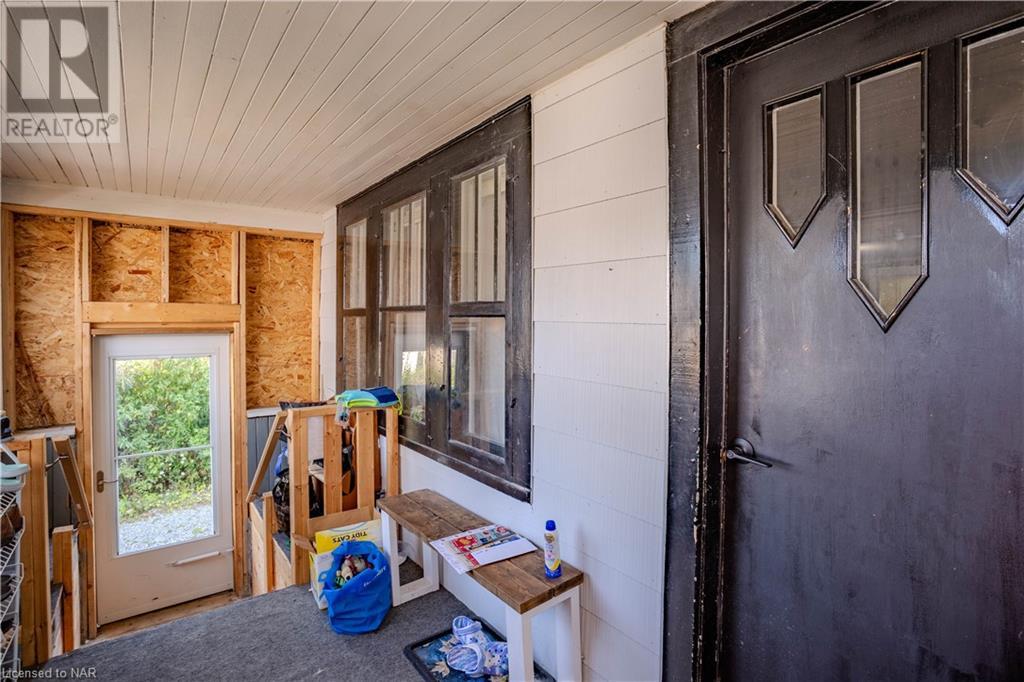 246 Henrietta Street N, Fort Erie, Ontario  L2A 2K7 - Photo 4 - 40641712