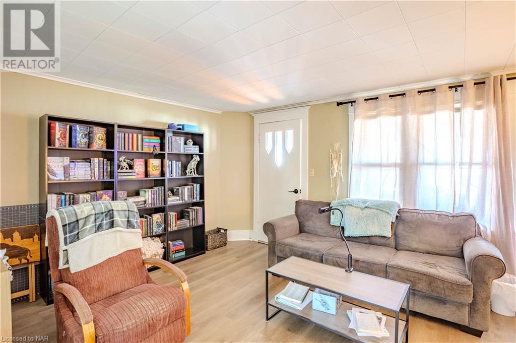 246 Henrietta Street N, Fort Erie, Ontario  L2A 2K7 - Photo 6 - 40641712