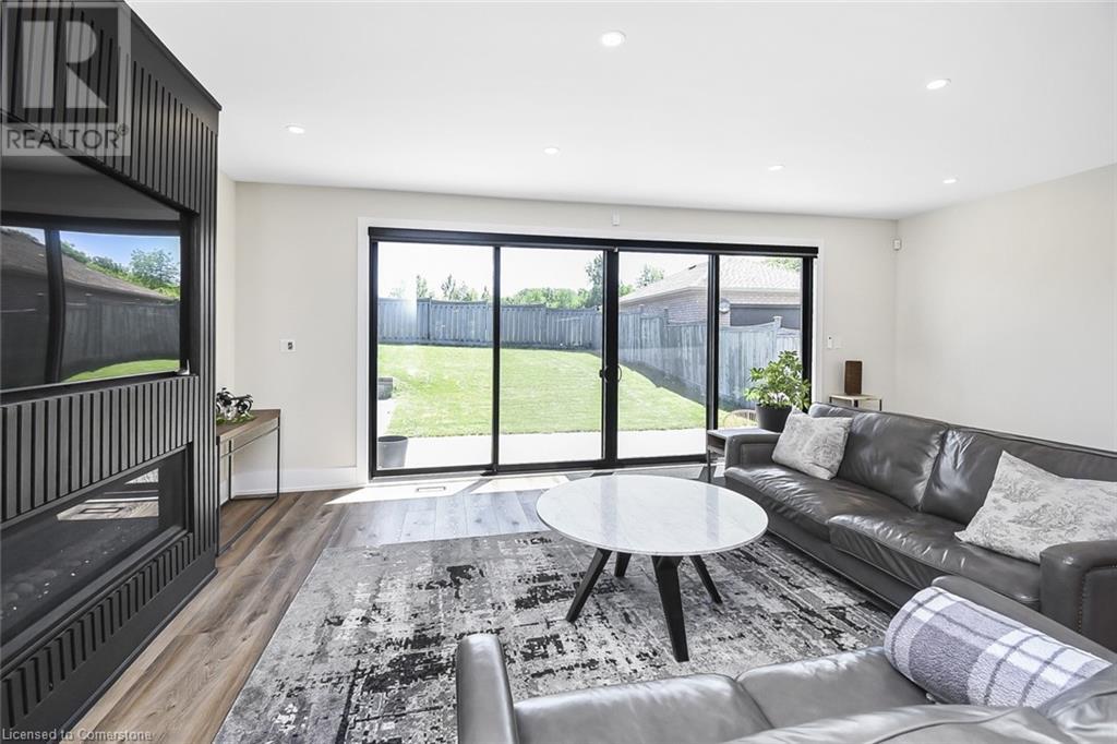 353 Highland Road W, Hamilton, Ontario  L8J 2S2 - Photo 8 - 40669562