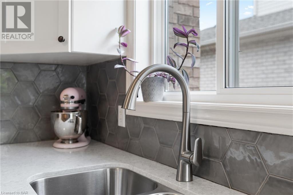 16 Shaver Road, St. Catharines, Ontario  L2S 3Z2 - Photo 9 - 40668403