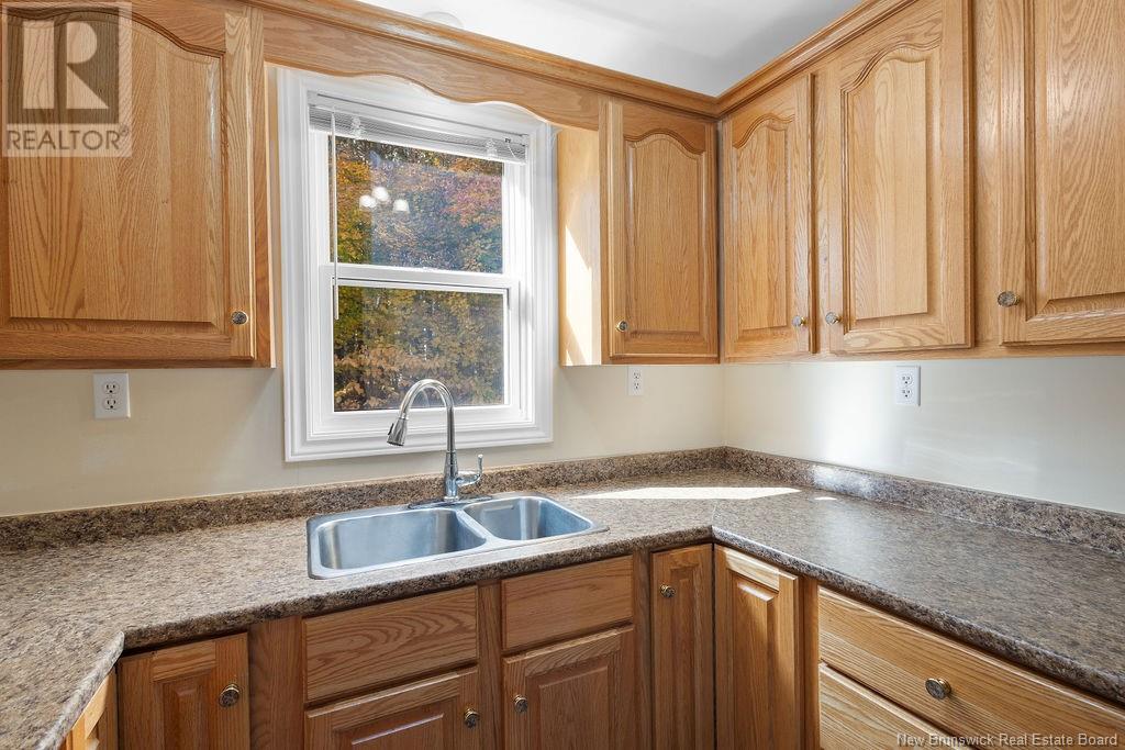 25 Knox Street, Miramichi, New Brunswick  E1N 4K1 - Photo 12 - NB107935