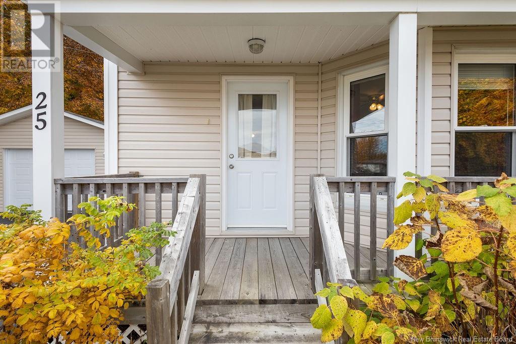 25 Knox Street, Miramichi, New Brunswick  E1N 4K1 - Photo 5 - NB107935