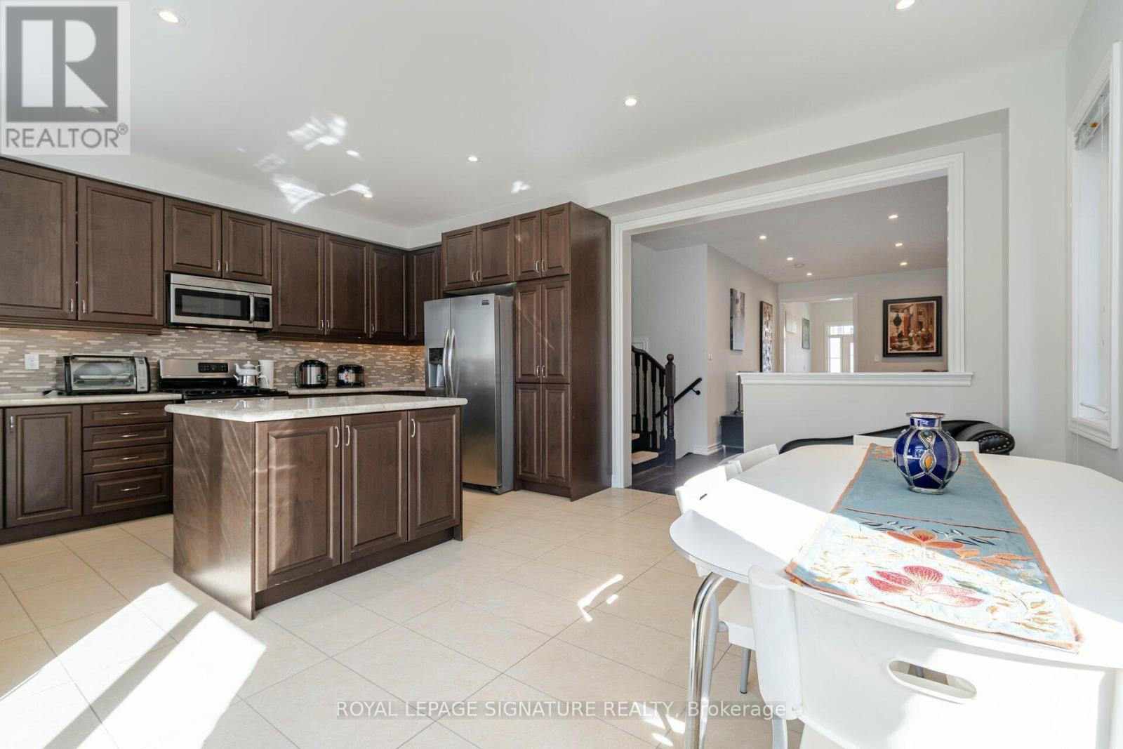 5520 Meadowcrest Avenue, Mississauga, Ontario  L5M 0V1 - Photo 11 - W9513530