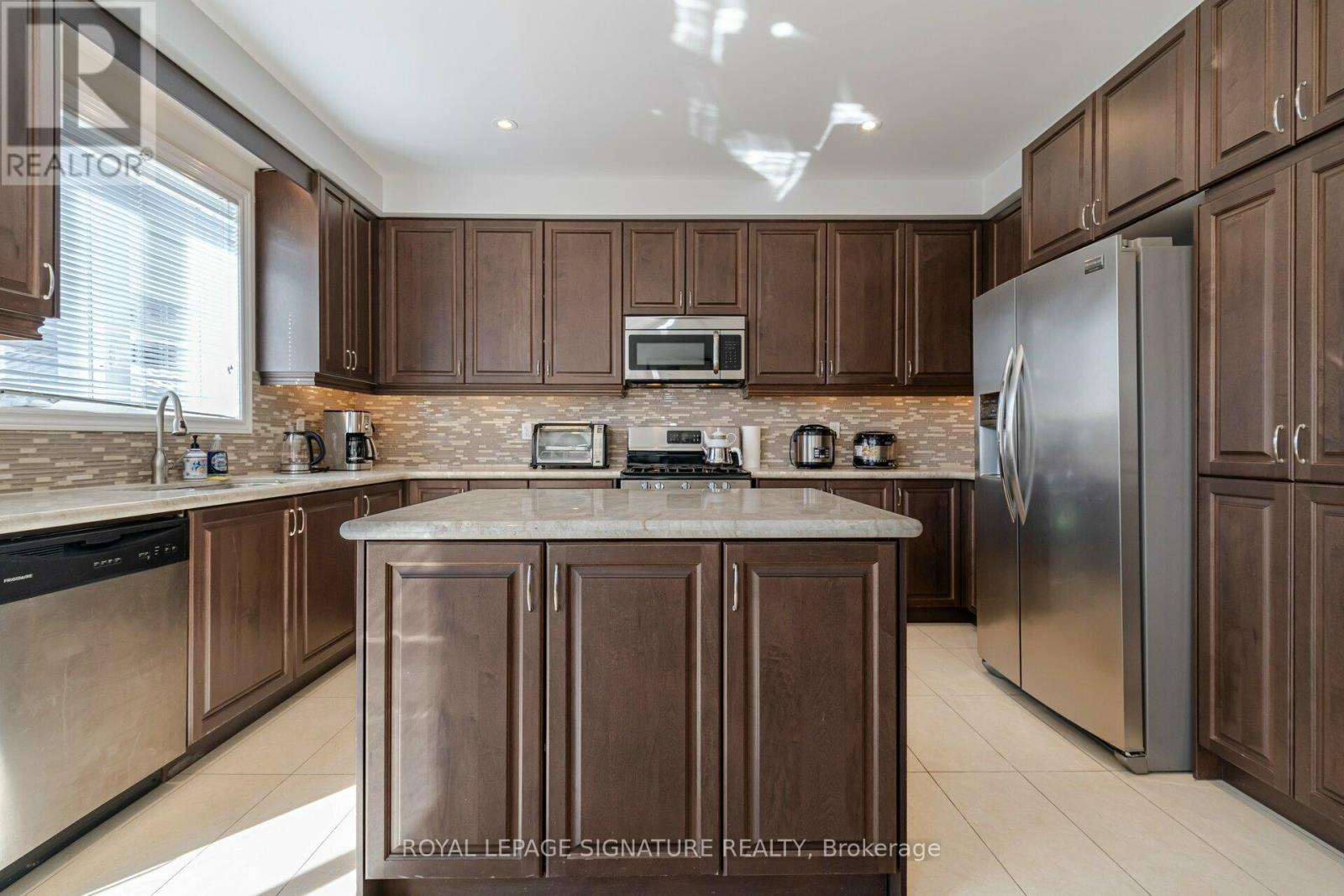 5520 Meadowcrest Avenue, Mississauga, Ontario  L5M 0V1 - Photo 12 - W9513530