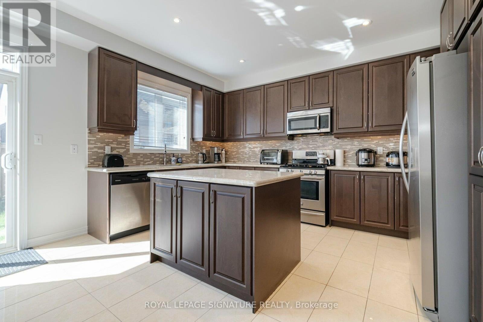 5520 Meadowcrest Avenue, Mississauga, Ontario  L5M 0V1 - Photo 13 - W9513530