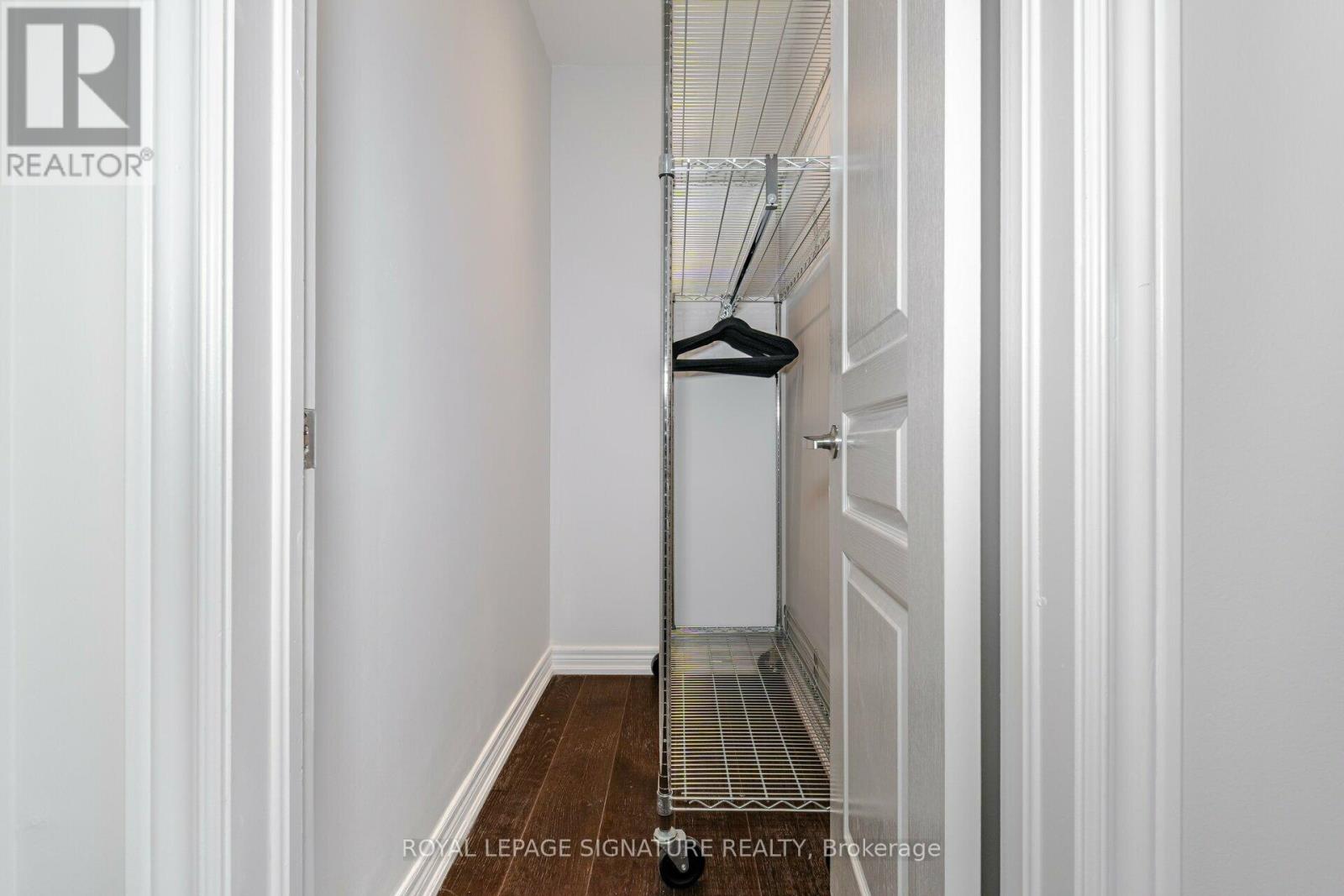 5520 Meadowcrest Avenue, Mississauga, Ontario  L5M 0V1 - Photo 25 - W9513530