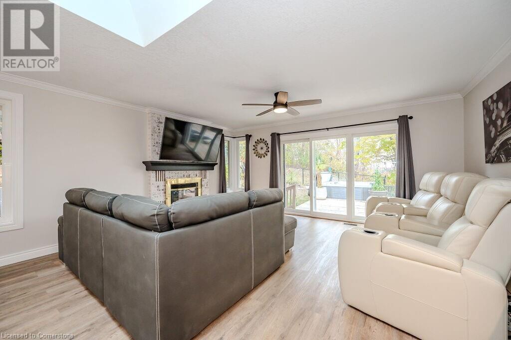 57 Tinatawa Court E, Kitchener, Ontario  N2A 3G9 - Photo 16 - 40669351