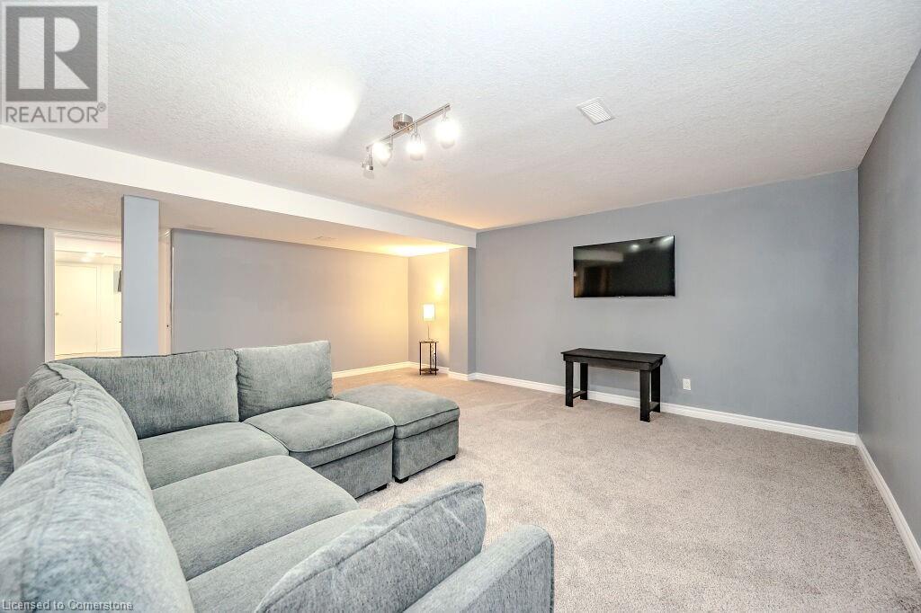 57 Tinatawa Court E, Kitchener, Ontario  N2A 3G9 - Photo 30 - 40669351