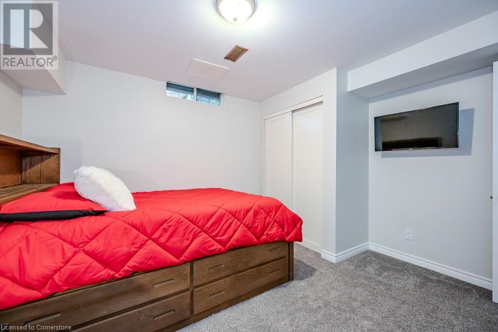 57 Tinatawa Court E, Kitchener, Ontario  N2A 3G9 - Photo 33 - 40669351