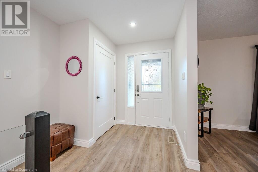 57 Tinatawa Court E, Kitchener, Ontario  N2A 3G9 - Photo 7 - 40669351