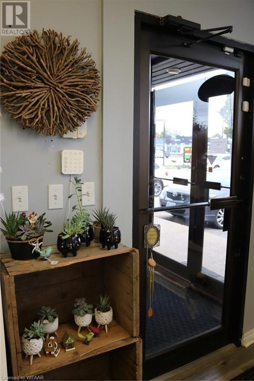 84 Charing Cross Street Unit# 10, Brantford, Ontario  N3R 2H6 - Photo 3 - 40669740