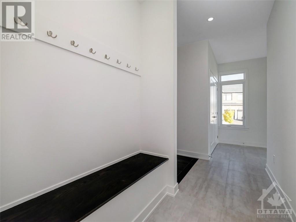 330 Monticello Avenue, Ottawa, Ontario  K2S 2S5 - Photo 4 - X9524299
