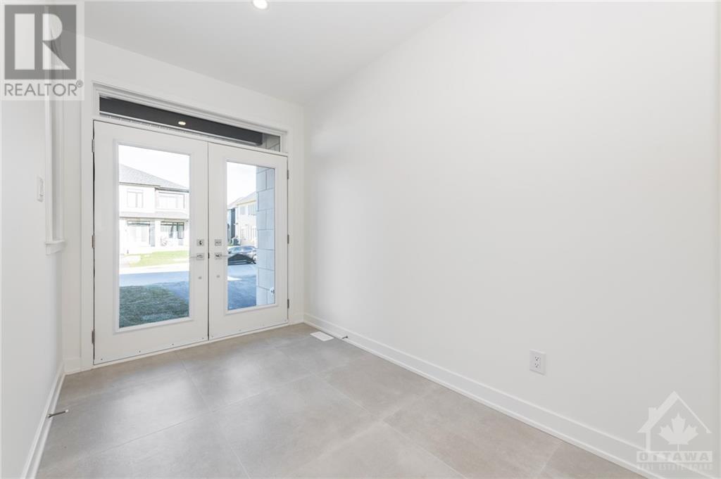 423 Shuttleworth DriveOttawa, Ontario  K1T 3W7 - Photo 2 - X9524407