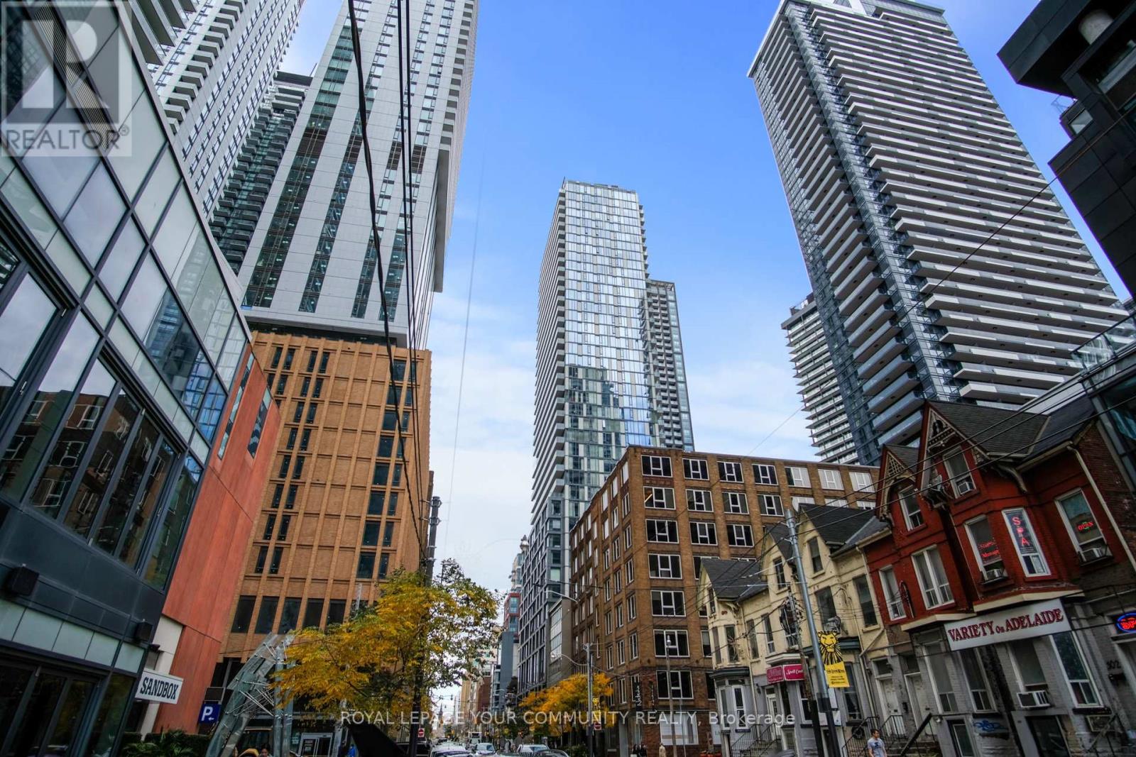 Property at 602 - 101 PETER STREET image 2