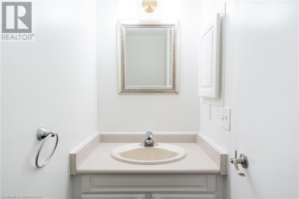 586 Renforth Drive Unit# 40, Etobicoke, Ontario  M9C 2N5 - Photo 4 - 40669890