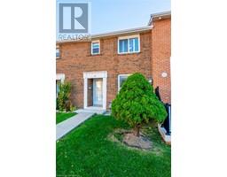 586 RENFORTH Drive Unit# 40, Etobicoke, Ontario