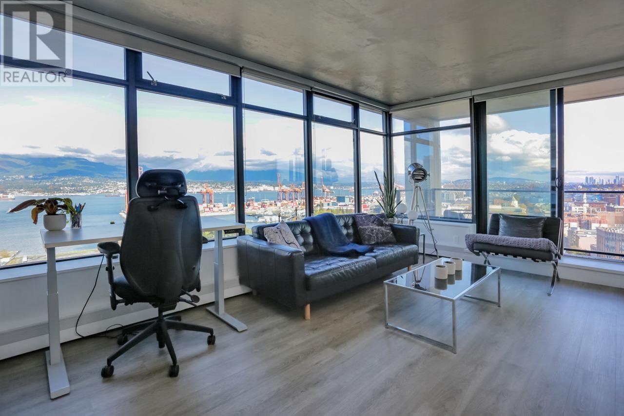 Listing Picture 6 of 22 : 2201 108 W CORDOVA STREET, Vancouver / 溫哥華 - 魯藝地產 Yvonne Lu Group - MLS Medallion Club Member