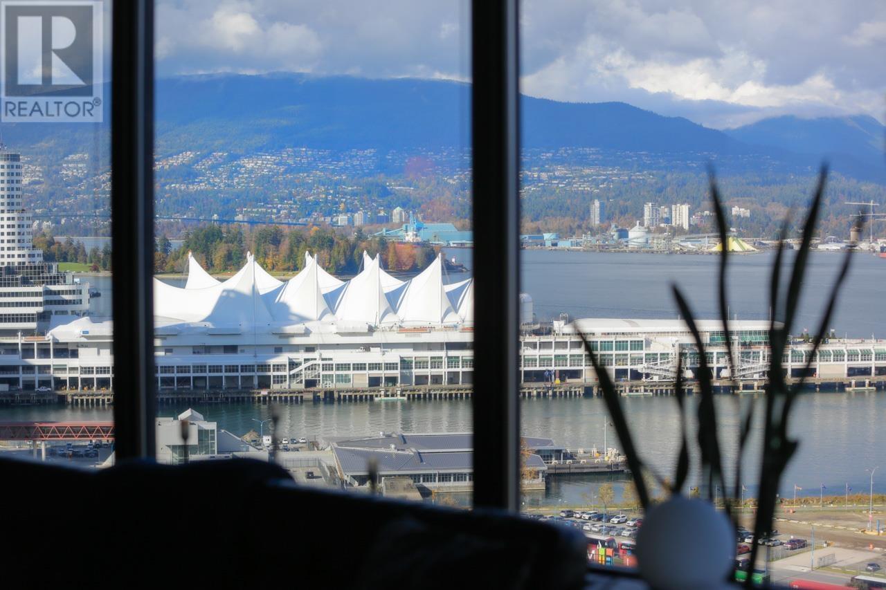 Listing Picture 9 of 22 : 2201 108 W CORDOVA STREET, Vancouver / 溫哥華 - 魯藝地產 Yvonne Lu Group - MLS Medallion Club Member