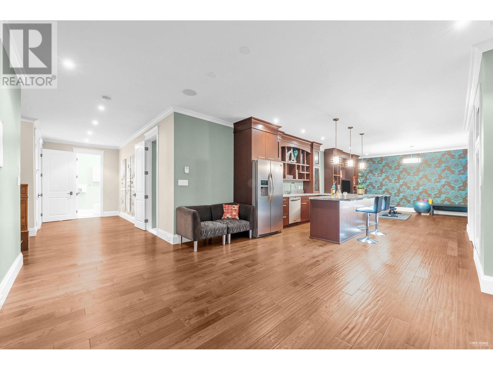 125 N Glynde Avenue, Burnaby, British Columbia  V5B 1G8 - Photo 25 - R2939357