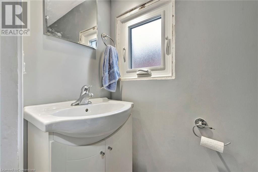 304 Emerald Street N, Hamilton, Ontario  L8L 5L3 - Photo 14 - 40670027