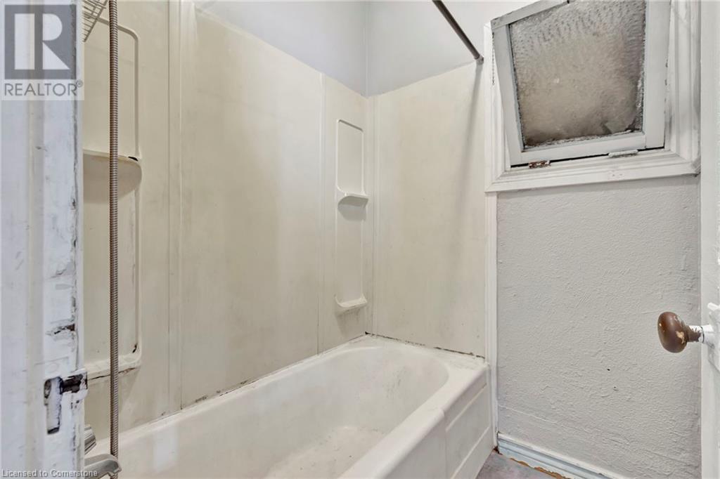 304 Emerald Street N, Hamilton, Ontario  L8L 5L3 - Photo 21 - 40670027