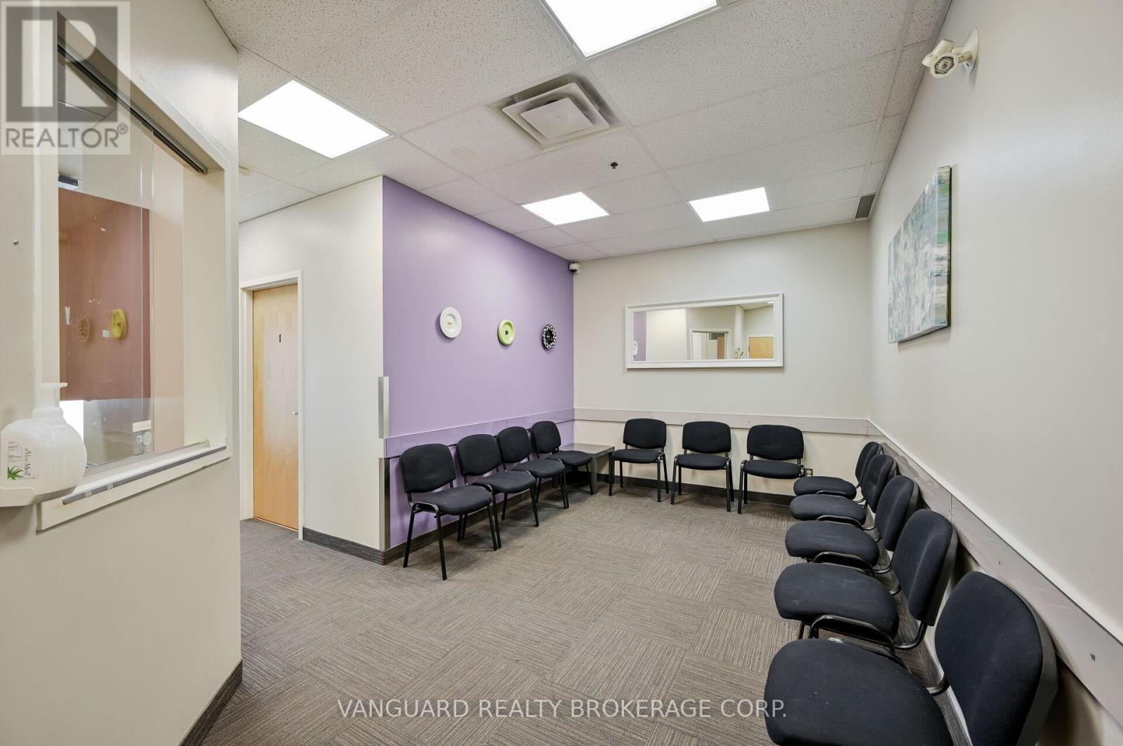 209 - 400 Bronte Street, Milton, Ontario  L9T 0H7 - Photo 14 - W9514256