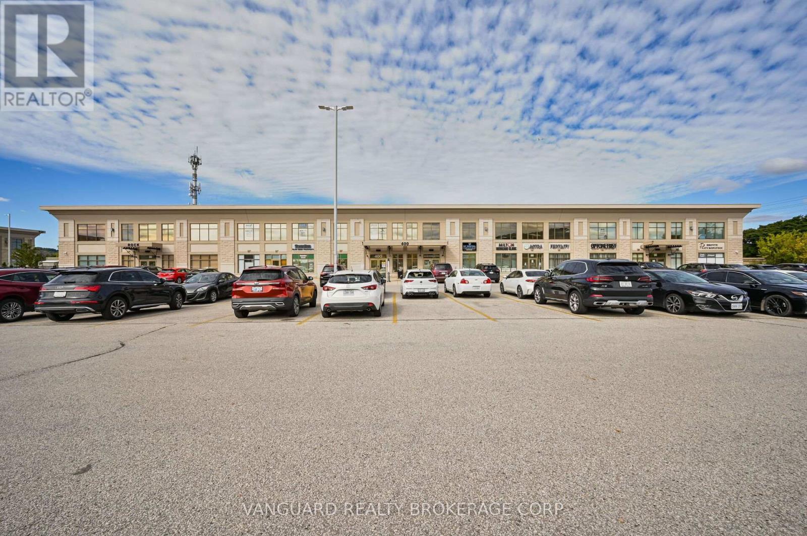 209 - 400 Bronte Street, Milton, Ontario  L9T 0H7 - Photo 2 - W9514256
