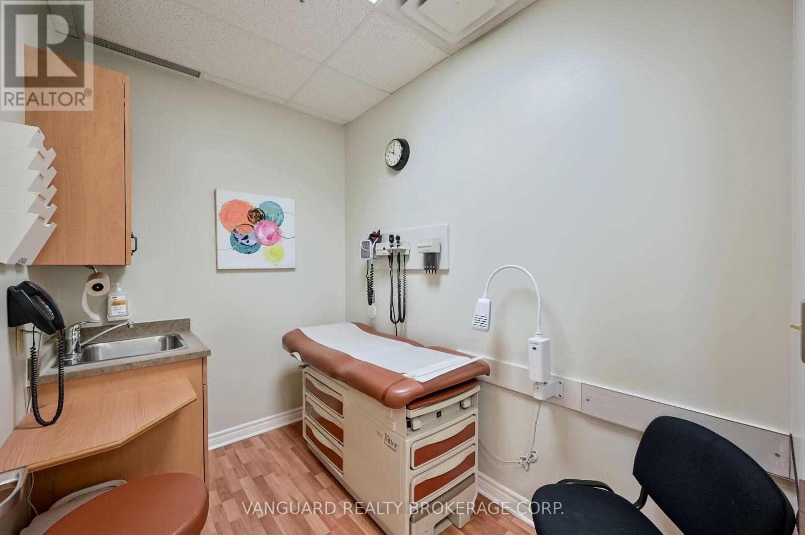 209 - 400 Bronte Street, Milton, Ontario  L9T 0H7 - Photo 24 - W9514256