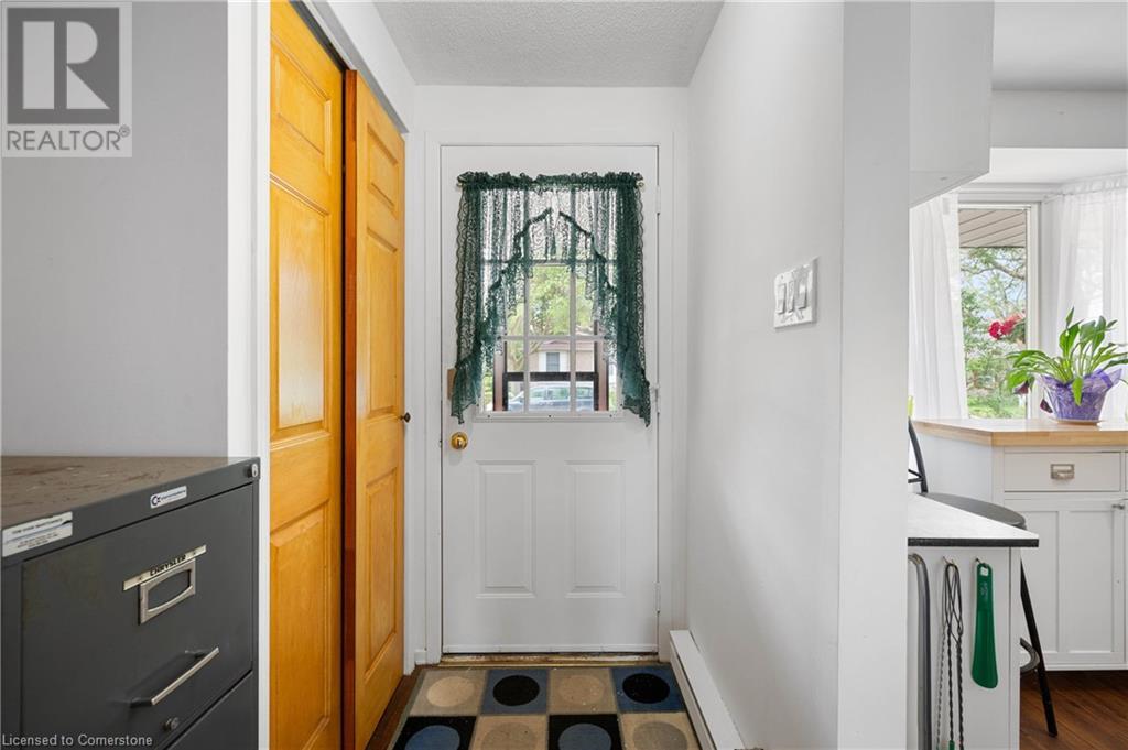 591 Hillview Road, Cambridge, Ontario  N3H 5C3 - Photo 7 - 40670111