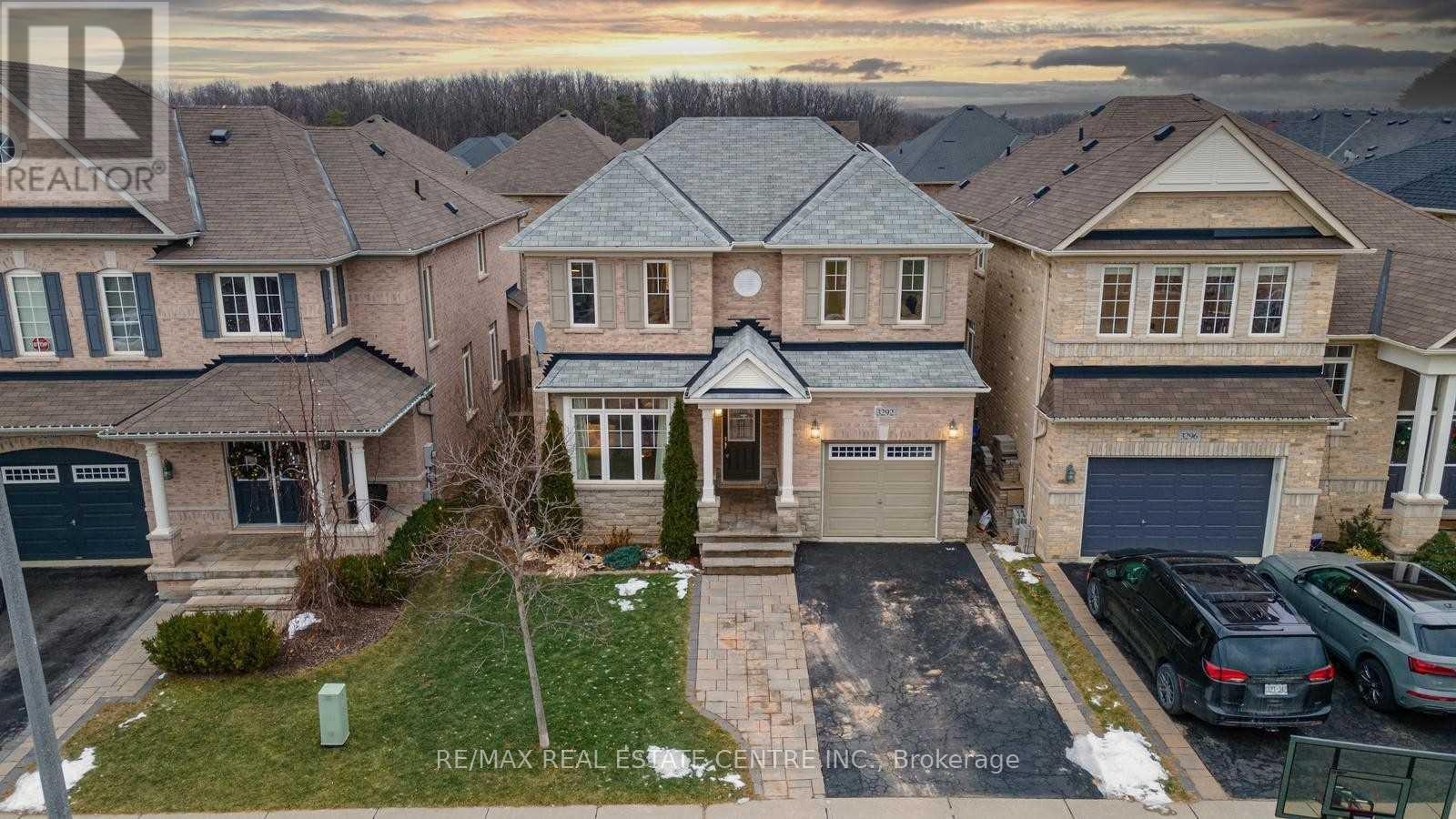 3292 Skipton LaneOakville (Palermo West), Ontario  L6M 0K2 - Photo 2 - W9514325