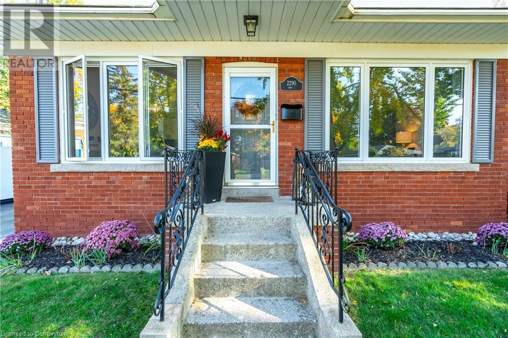 2290 Woodward Avenue, Burlington, Ontario  L7R 1T6 - Photo 3 - 40668467