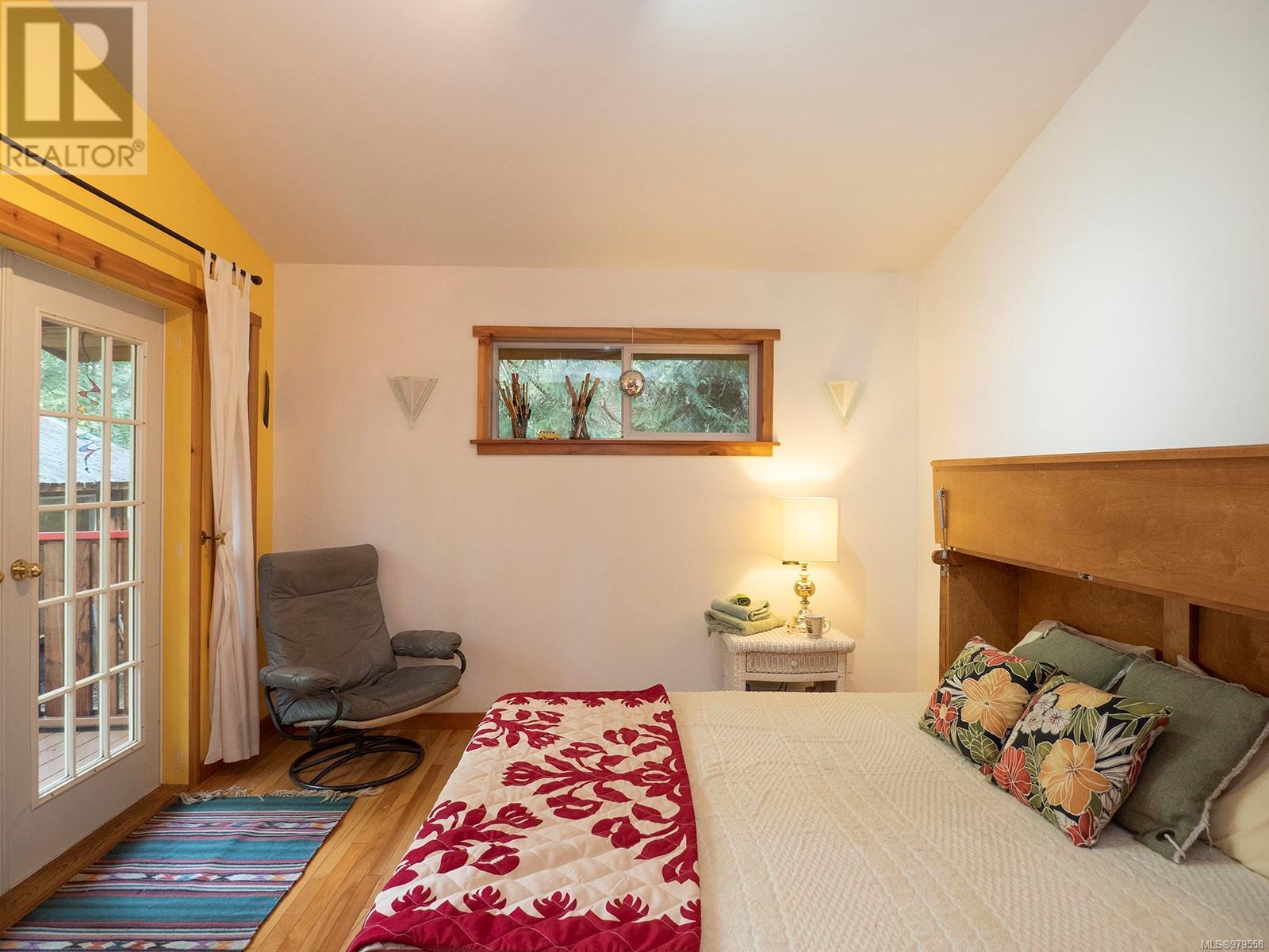 Property at 14 Treasure Trail image 3