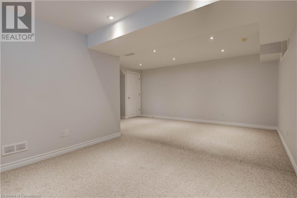 656 New Hampshire Street, Waterloo, Ontario  N2K 4L8 - Photo 39 - 40670153