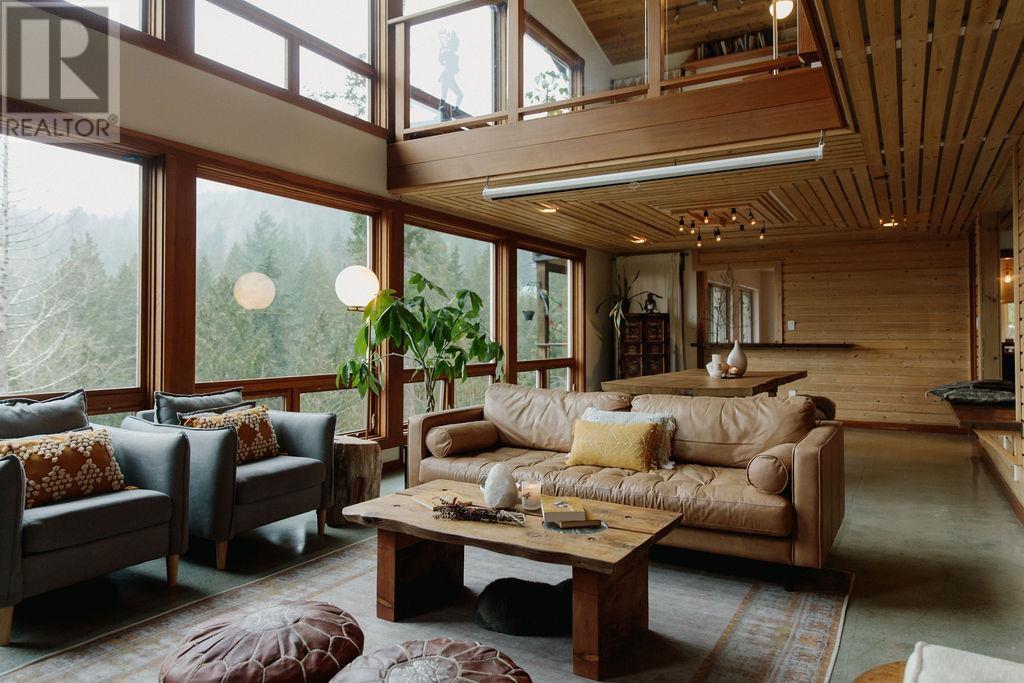 1380 Fernie Road, Bowen Island, British Columbia  V0N 1G2 - Photo 3 - R2914251