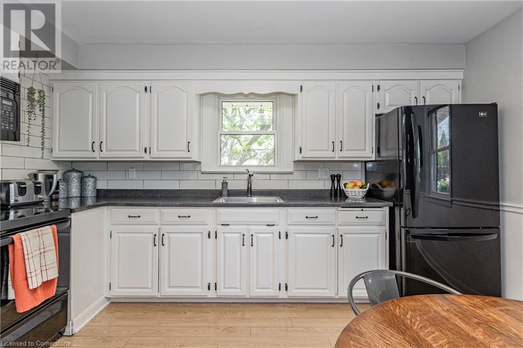 123 Bagot Street, Guelph, Ontario  N1H 5T7 - Photo 5 - 40670253