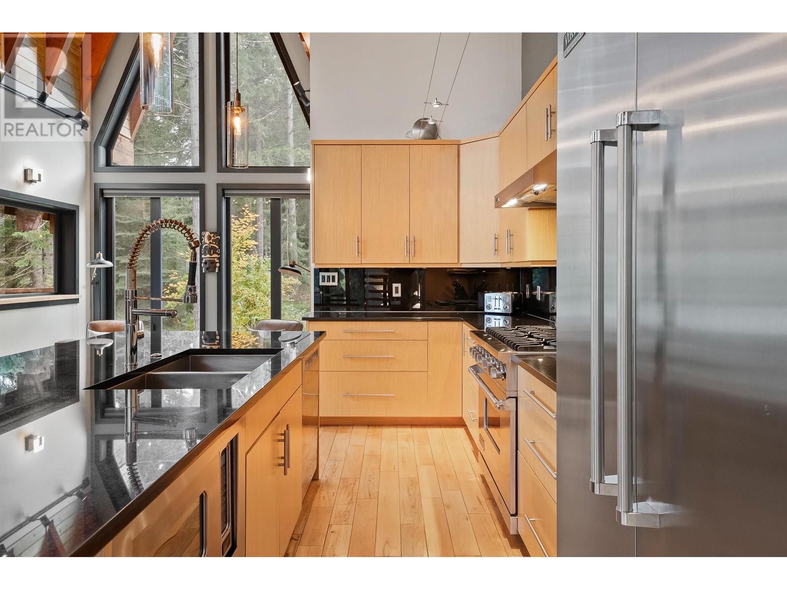 7098 Nesters Road, Whistler, British Columbia  V8E 0E2 - Photo 13 - R2939418