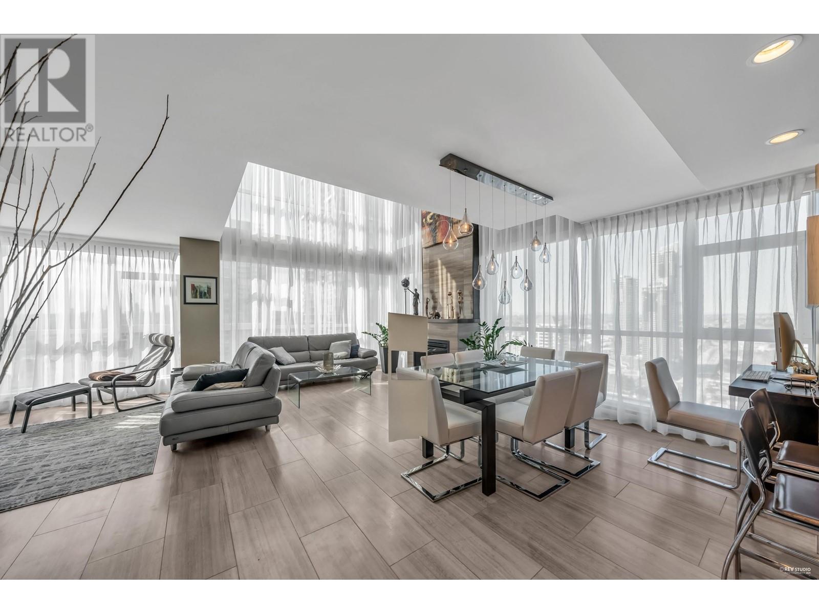 Property at 2803 4400 BUCHANAN STREET image 3