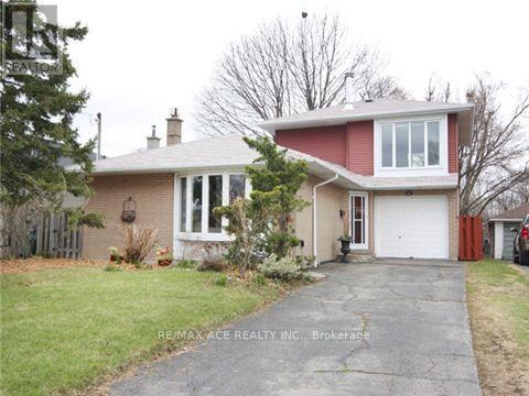 18 OAKRIDGE DRIVE, Toronto, Ontario